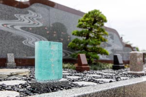 クリスタル石碑