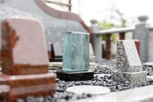 コンパクトな石碑